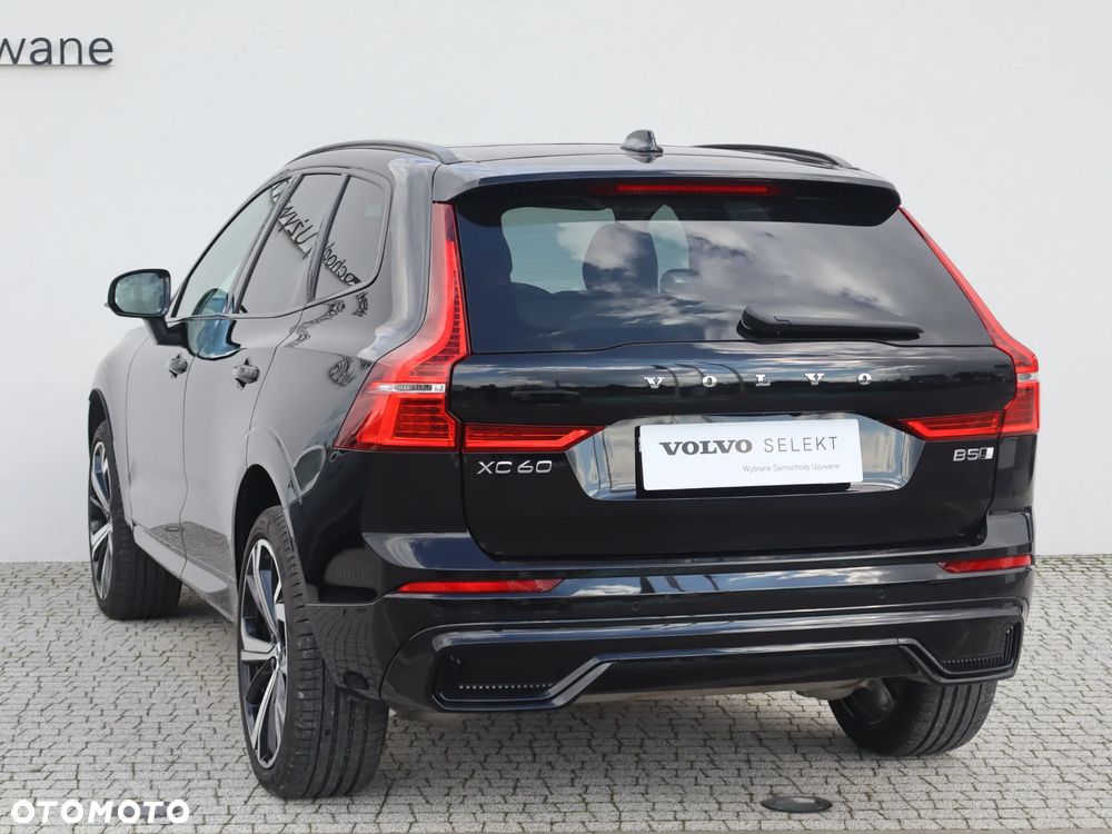 Volvo XC 60 B5 B AWD Ultra Dark - 3