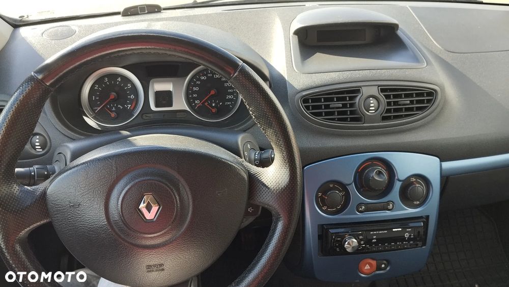 Renault Clio - 6