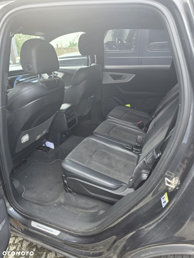 Audi Q7 - 10