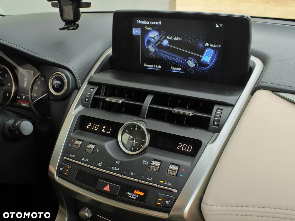 Lexus NX 300h Elite 2WD - 21