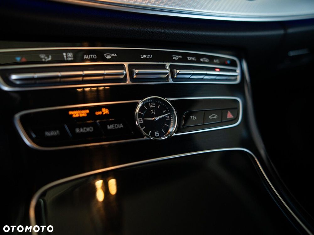 Mercedes-Benz Klasa E 200 d Business Edition 9G-TRONIC - 26