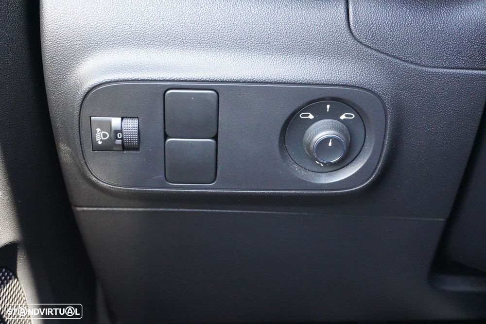 Citroën C3 1.2 PureTech Shine - 24