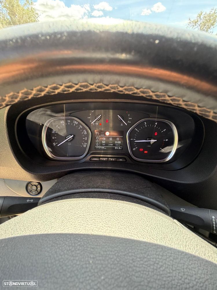 Renault VIVARO - 14