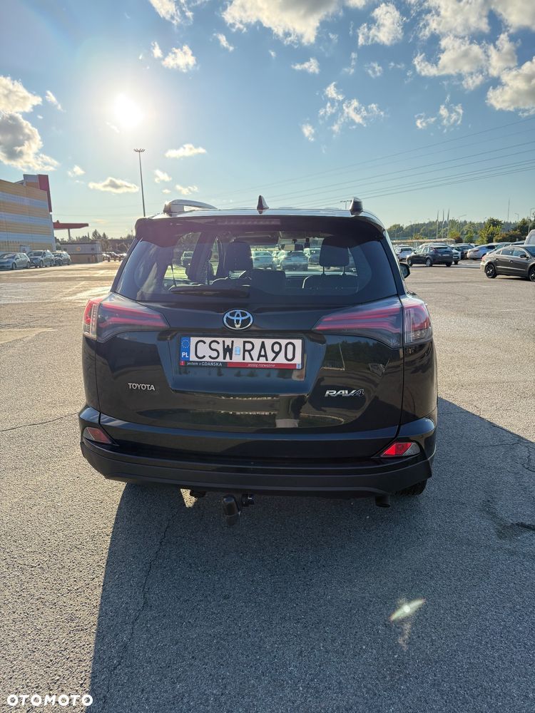 Toyota RAV4 2.0 D-4D Active 4x2 - 4