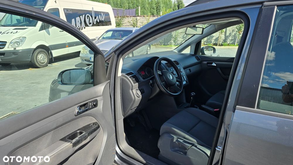 Volkswagen Touran 1.6 - 14