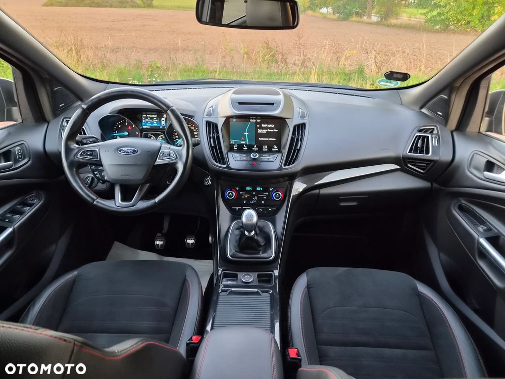 Ford Kuga 2.0 TDCi 4x4 ST-Line - 18