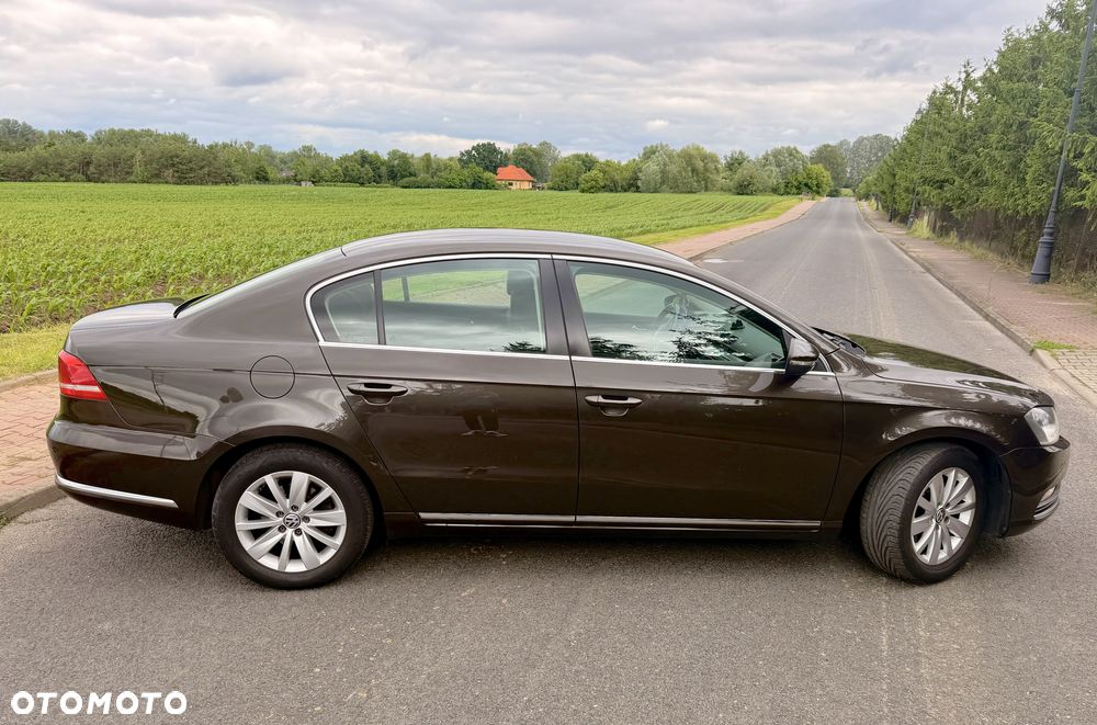 Volkswagen Passat 2.0 TDI Comfortline - 7