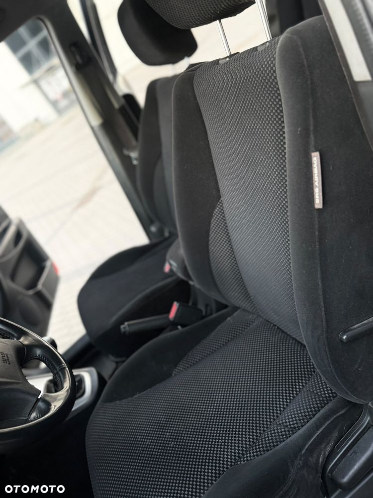 Hyundai Tucson 2.0 2WD GLS Navi - 19