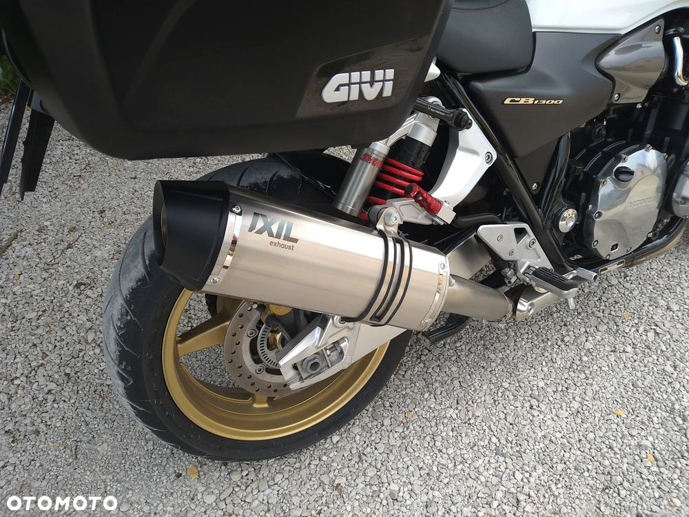 Honda CB - 18