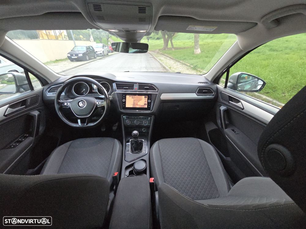 VW Tiguan 1.6 TDI Confortline - 11