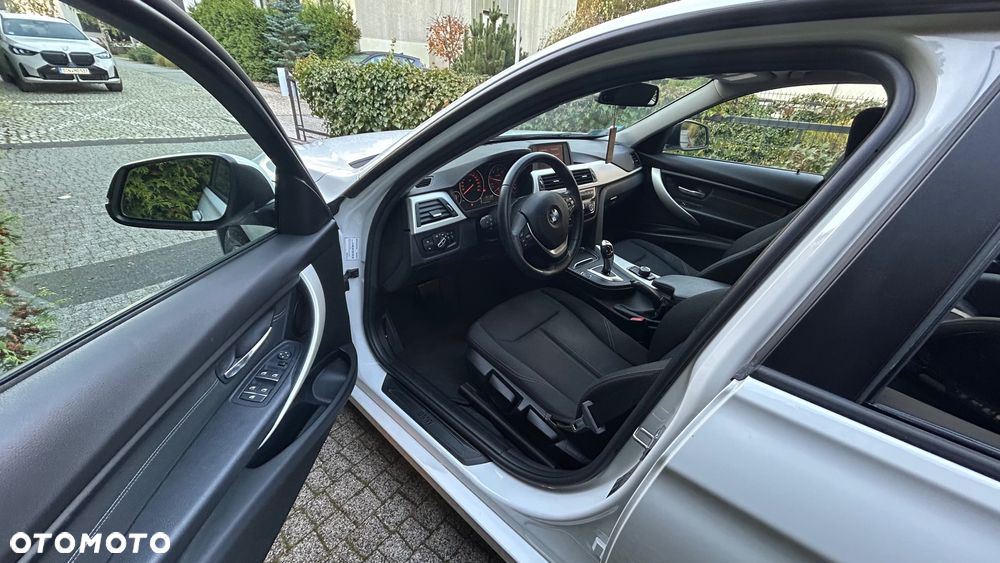 BMW Seria 3 318d Business Edition - 10