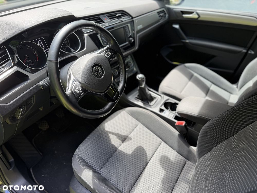 Volkswagen Touran 1.6 TDI SCR BlueMotion Technology Comfortline - 8