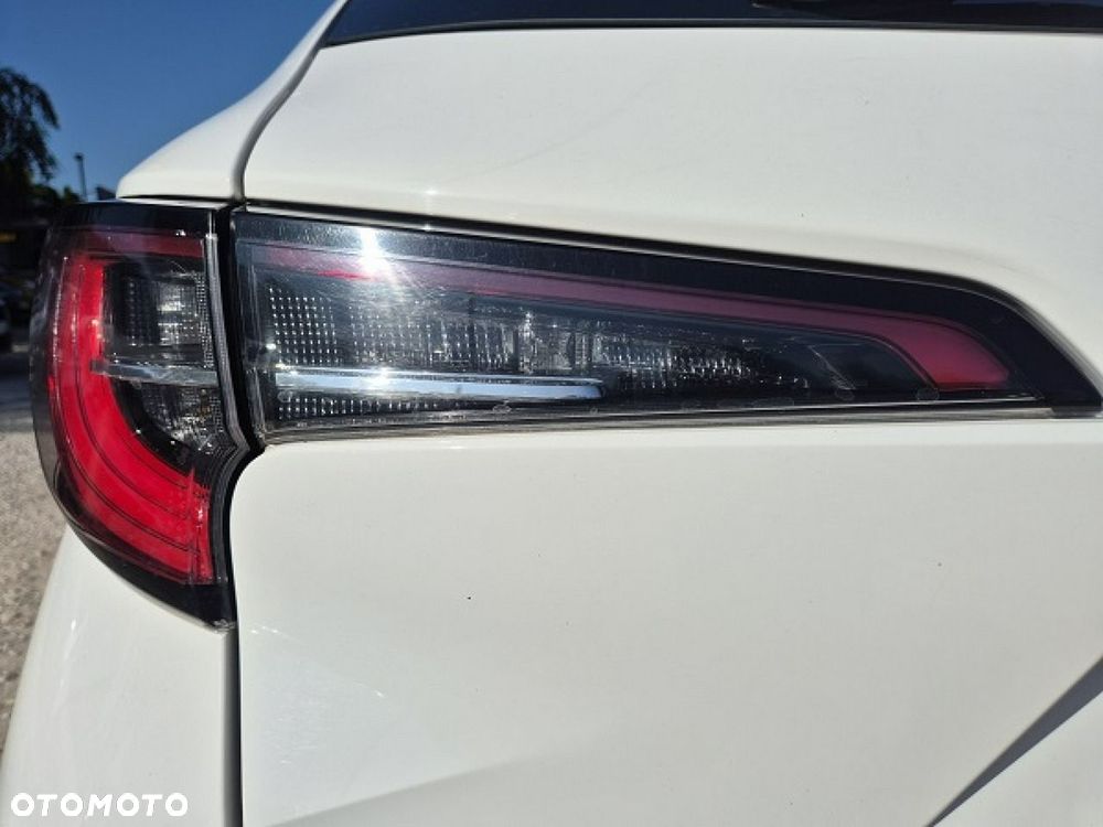 Toyota Corolla - 13