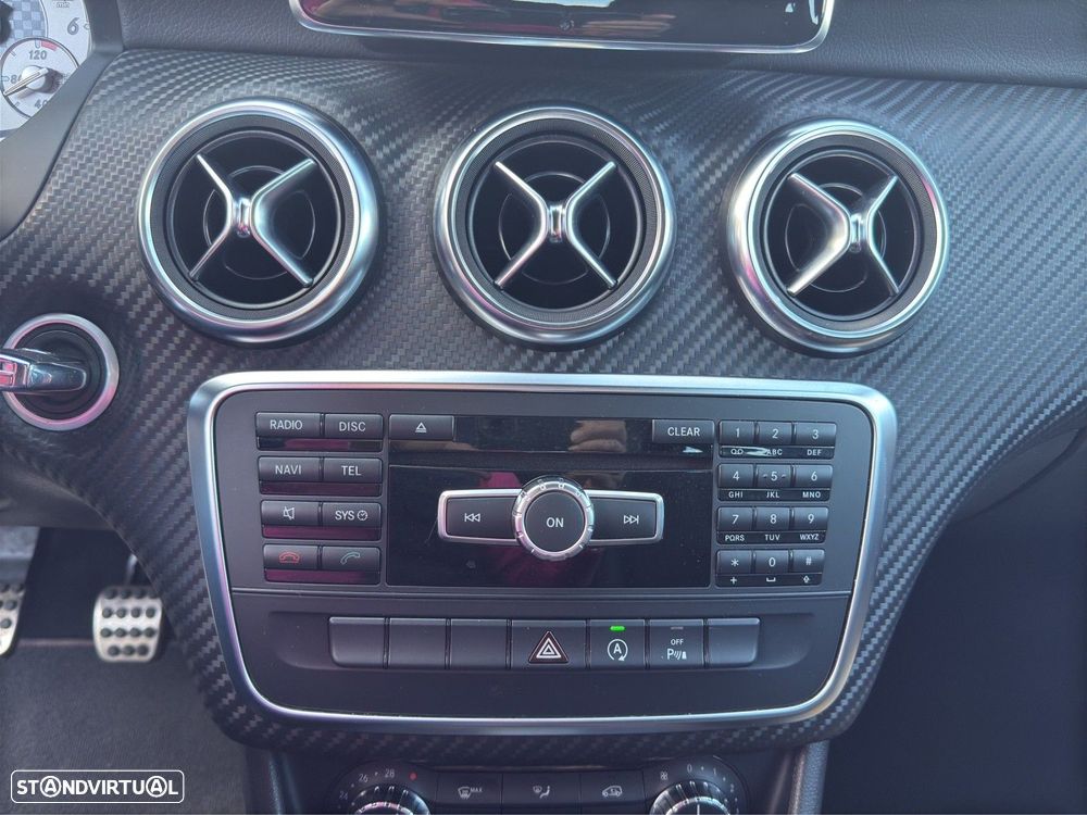 Mercedes-Benz A 180 d AMG Line - 14