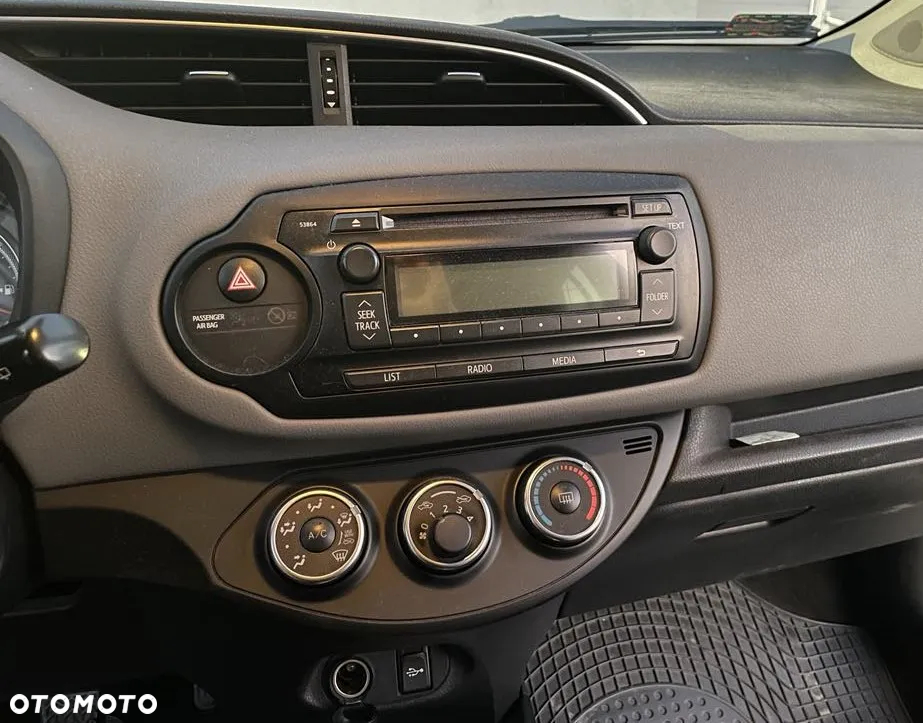 Toyota Yaris 1.33 Dynamic - 7