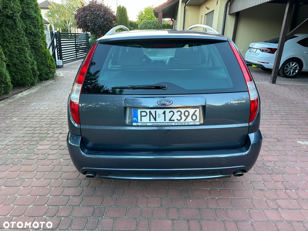 Ford Mondeo V6 ST 220 - 6