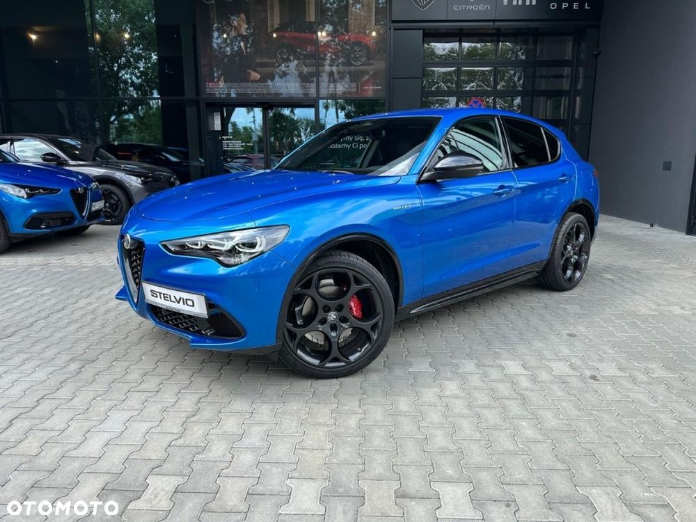 Alfa Romeo Stelvio - 2