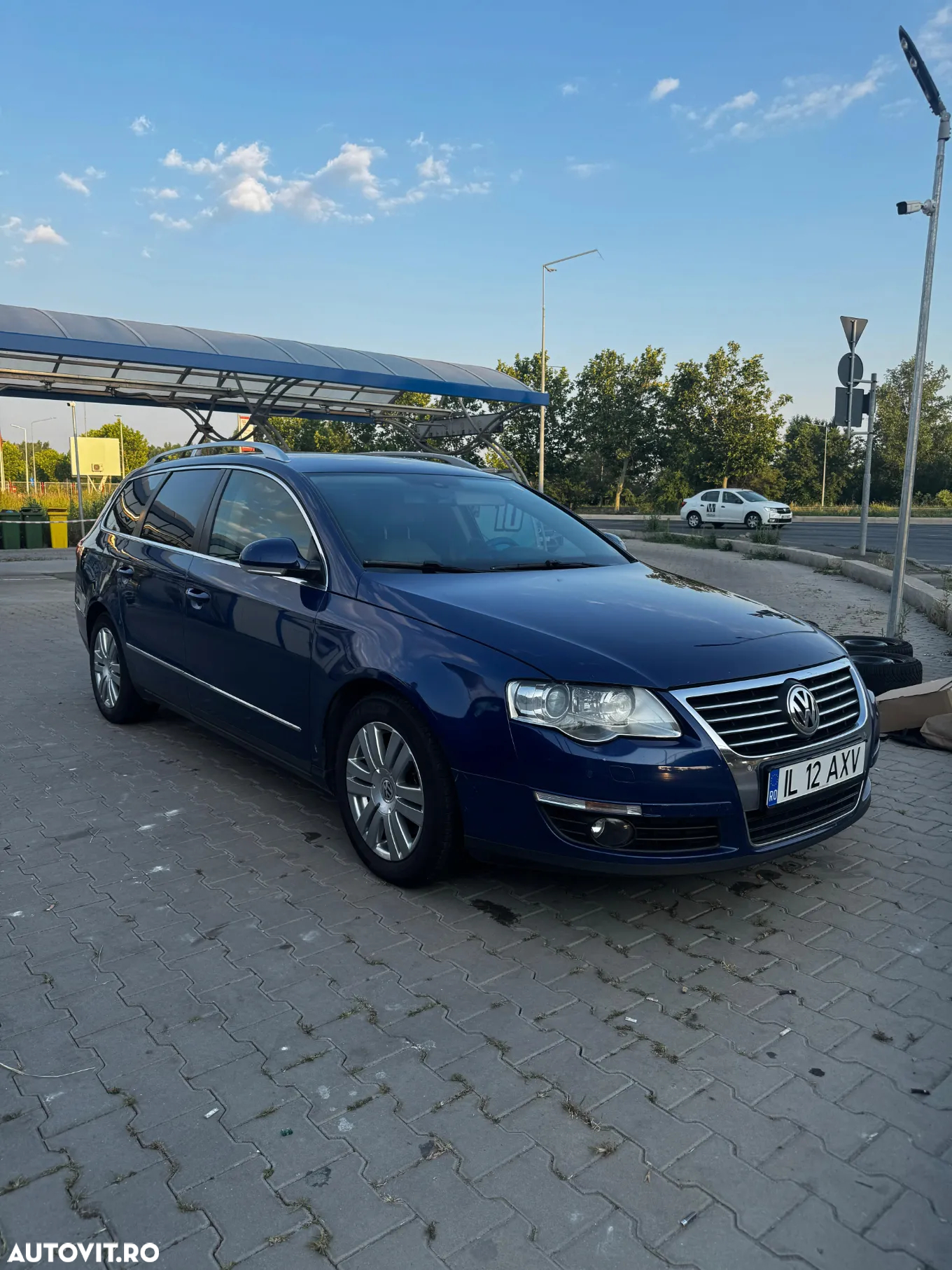 Volkswagen Passat 2.0TDI Highline DPF DSG - 2