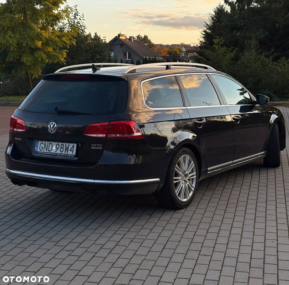Volkswagen Passat 2.0 TDI Comfortline DSG - 11