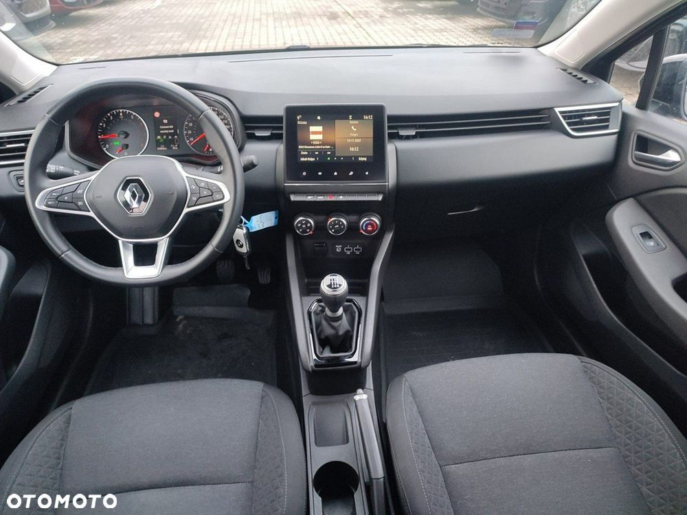 Renault Clio - 10