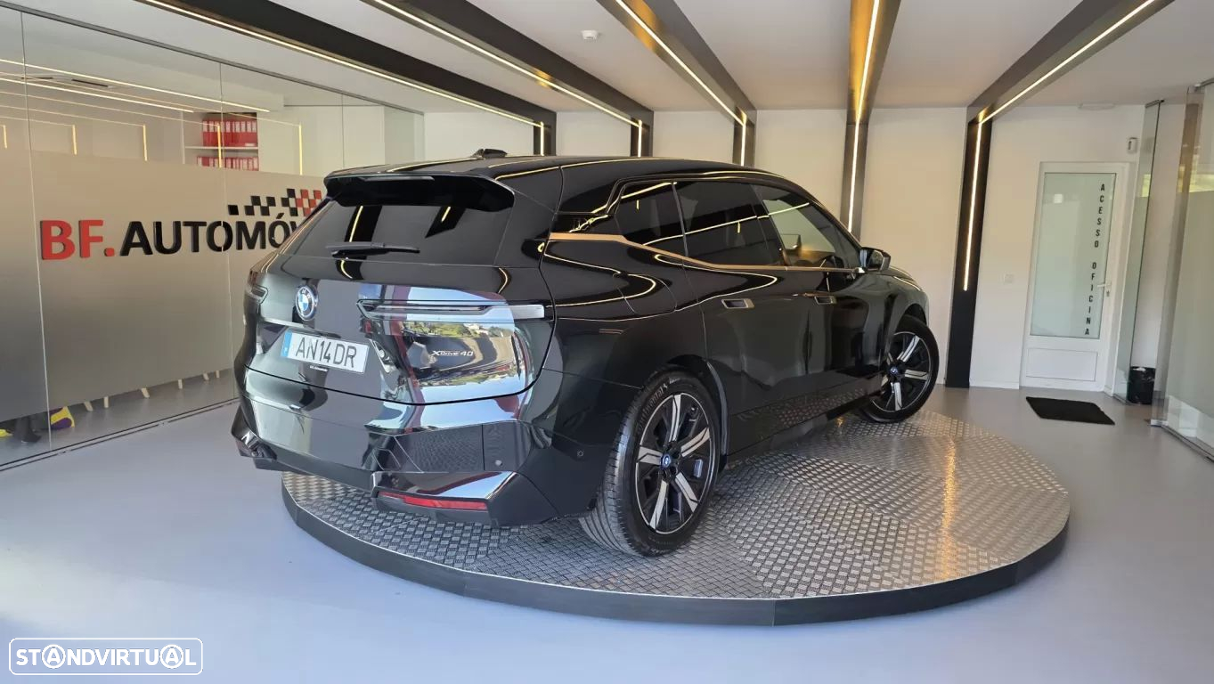 BMW iX xDrive 40 Pack Desportivo - 4