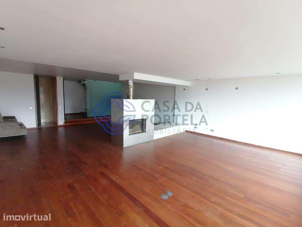 Moradia T3 em condomínio com piscina em São João da Madeira - Grande imagem: 5/47