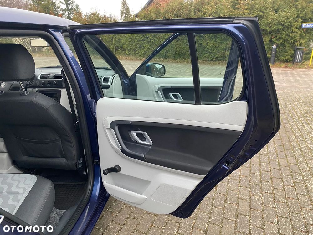 Skoda Fabia 1.2 HTP STYLE Edition - 18