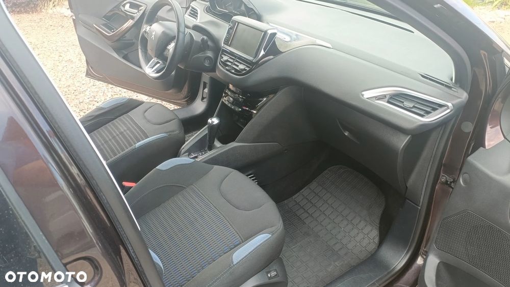 Peugeot 208 1.6 VTi Allure - 10
