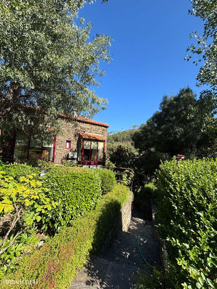 Casa Rústica de Charme na Serra da Estrela | Potencial para Alojamento - Grande imagem: 2/9