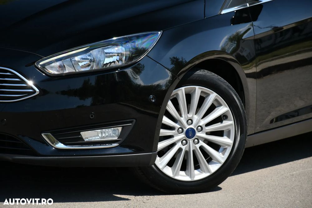 Ford Focus 1.5 EcoBlue Start-Stopp-System TITANIUM DESIGN - 19