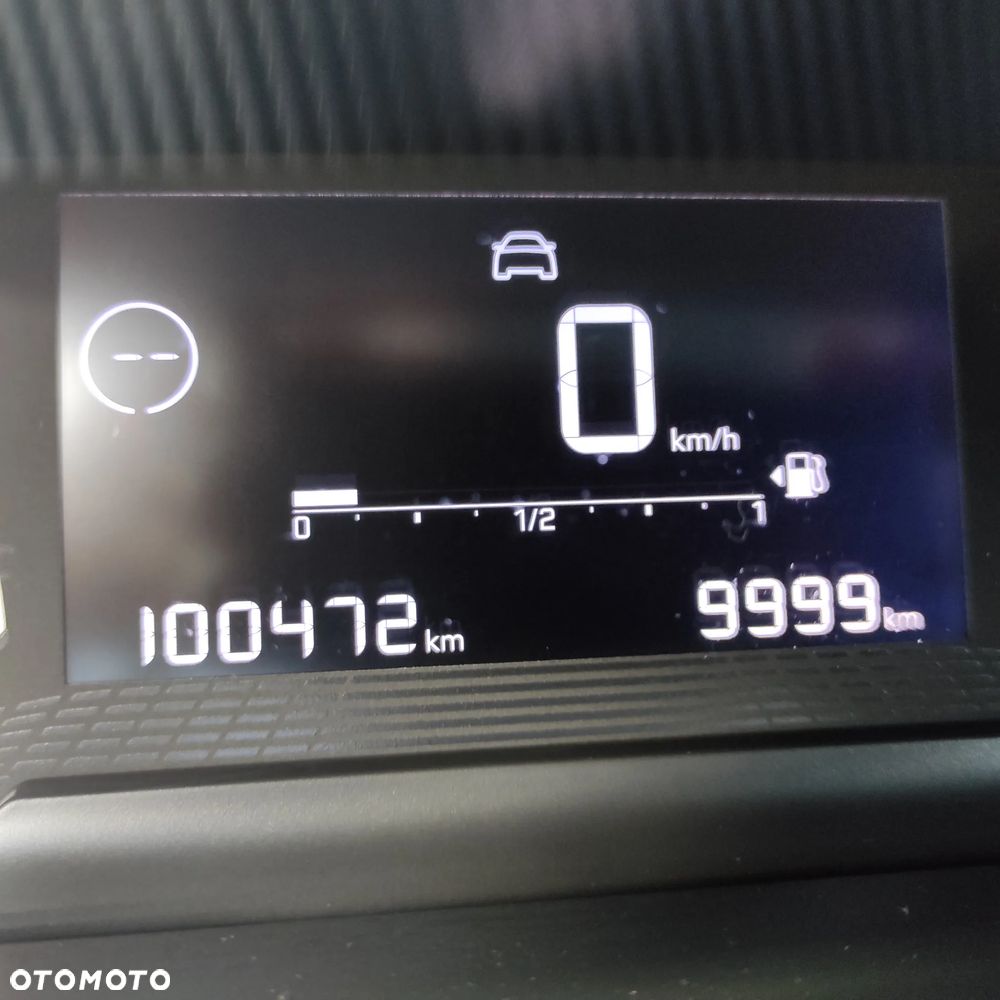 Peugeot 208 - 28