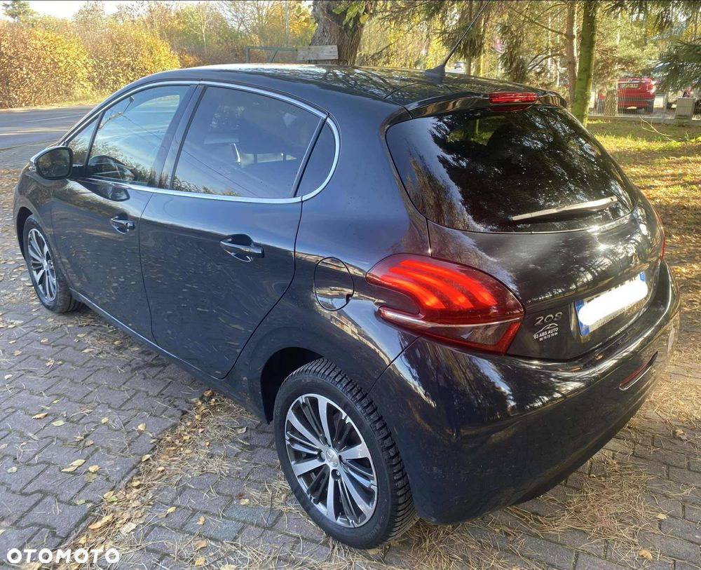 Peugeot 208 1.2 PureTech Allure - 5