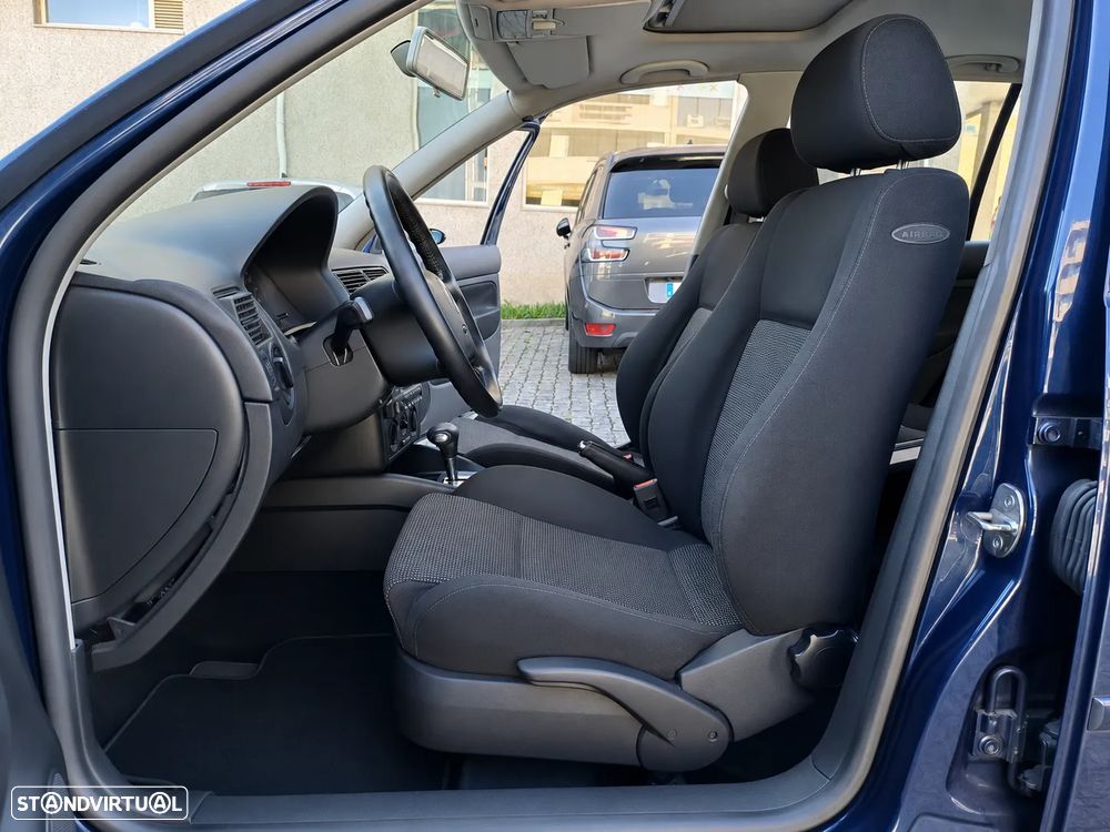 VW Golf 1.9 TDi Highline Aut. - 6