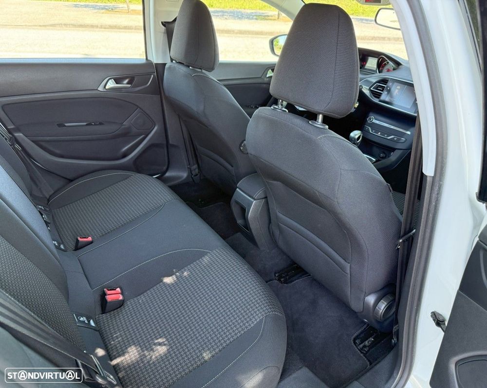 Peugeot 308 1.5 BlueHDi Active Pack - 4