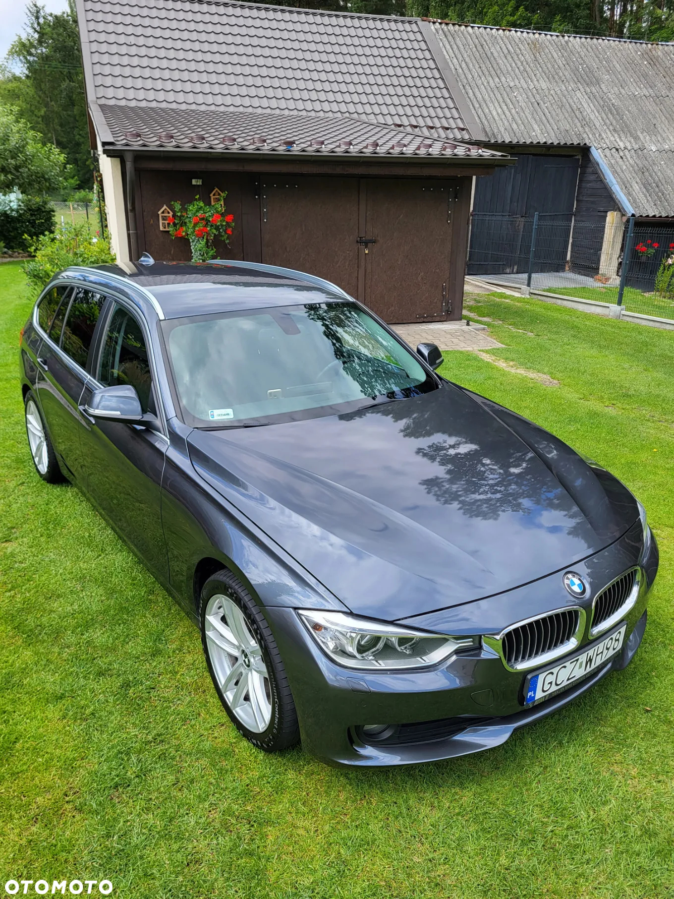 BMW Seria 3 318d Touring - 14