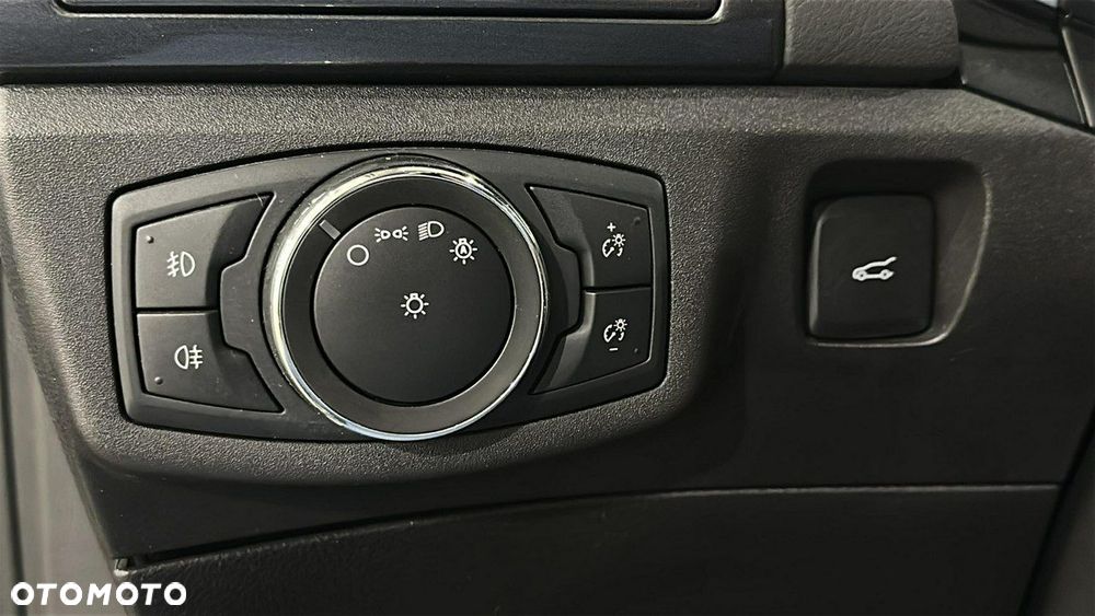Ford Mondeo 2.0 EcoBlue Titanium - 26