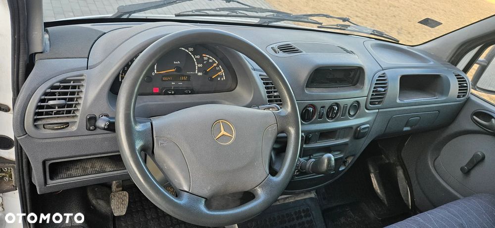 Mercedes-Benz Sprinter - 8
