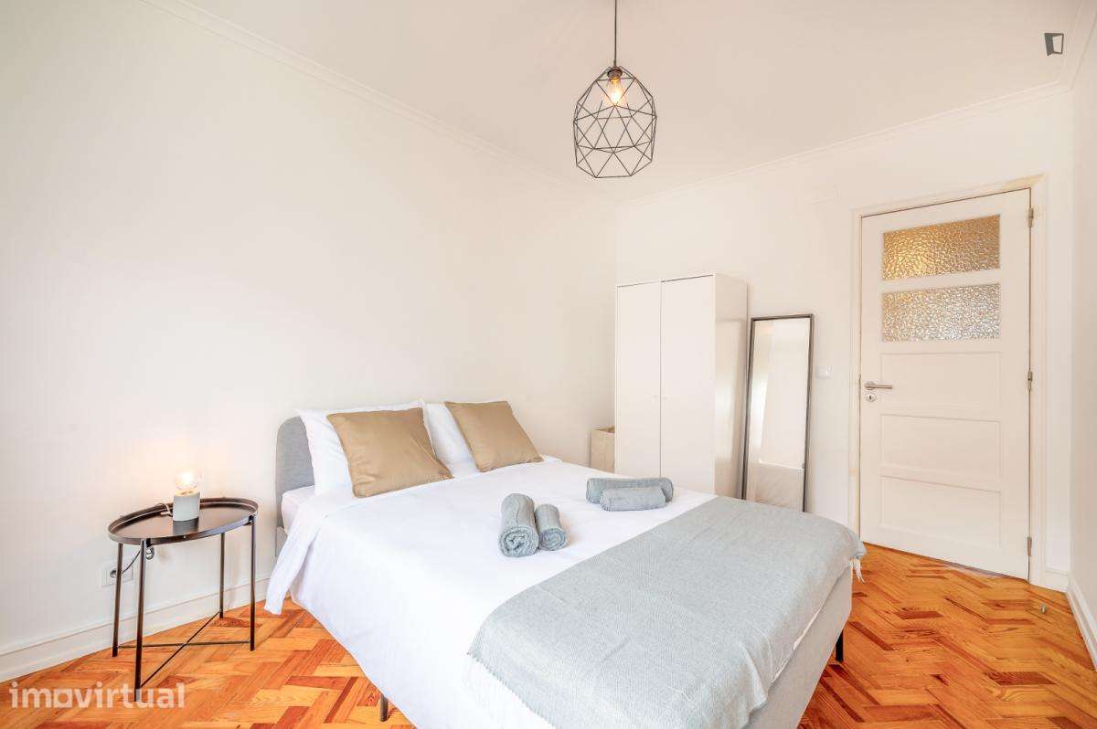 Quarto - localizado em Alameda Lisbon - Grande imagem: 5/16