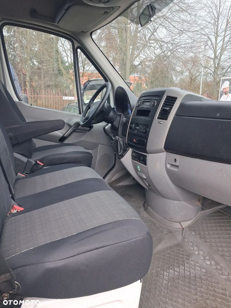 Mercedes-Benz Sprinter - 4