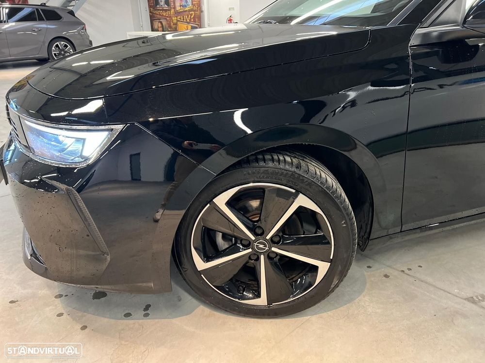 Opel Astra 1.2 T Elegance - 3