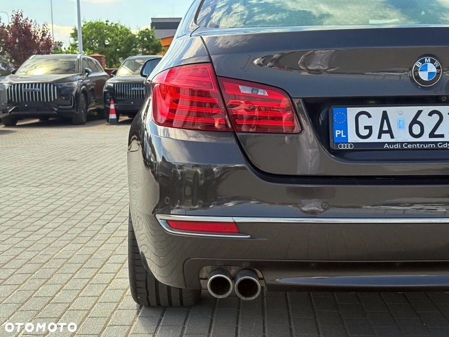 BMW Seria 5 525d xDrive Luxury Line - 12