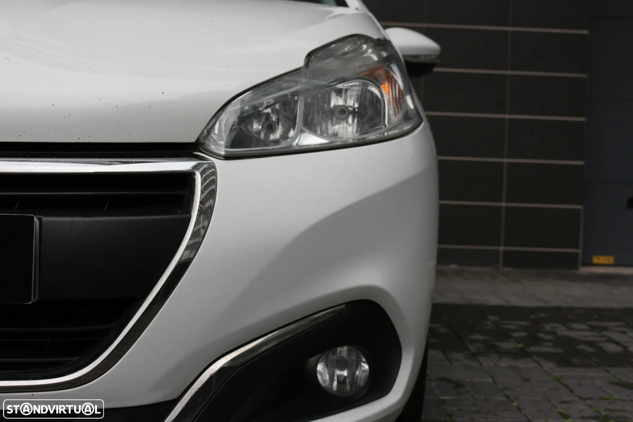 Peugeot 208 PREMIUM PACK 100CV - 9