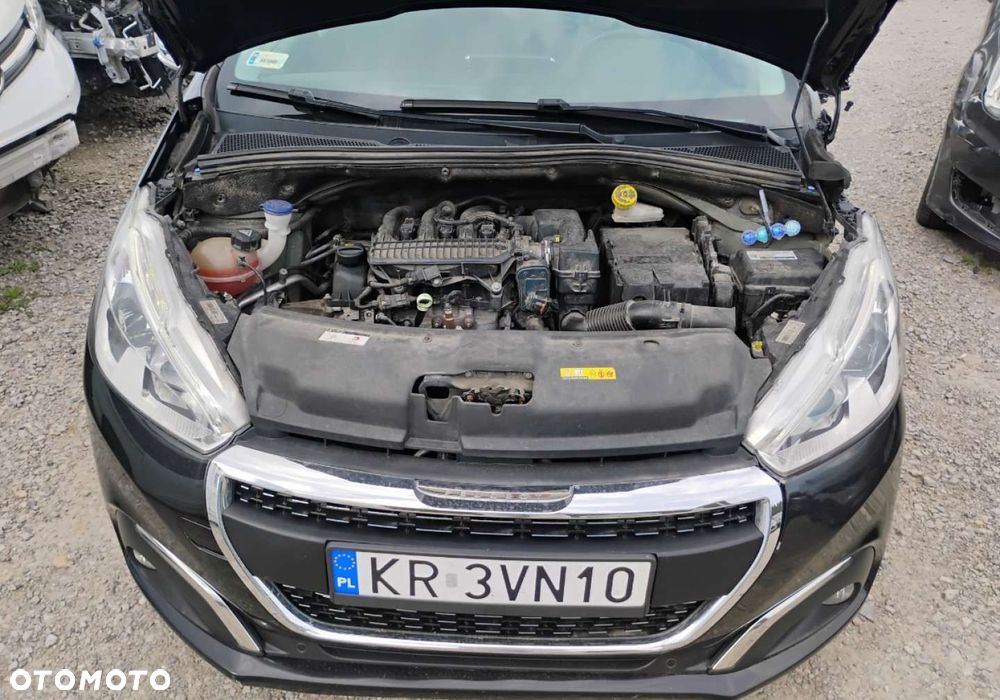 Peugeot 208 - 6