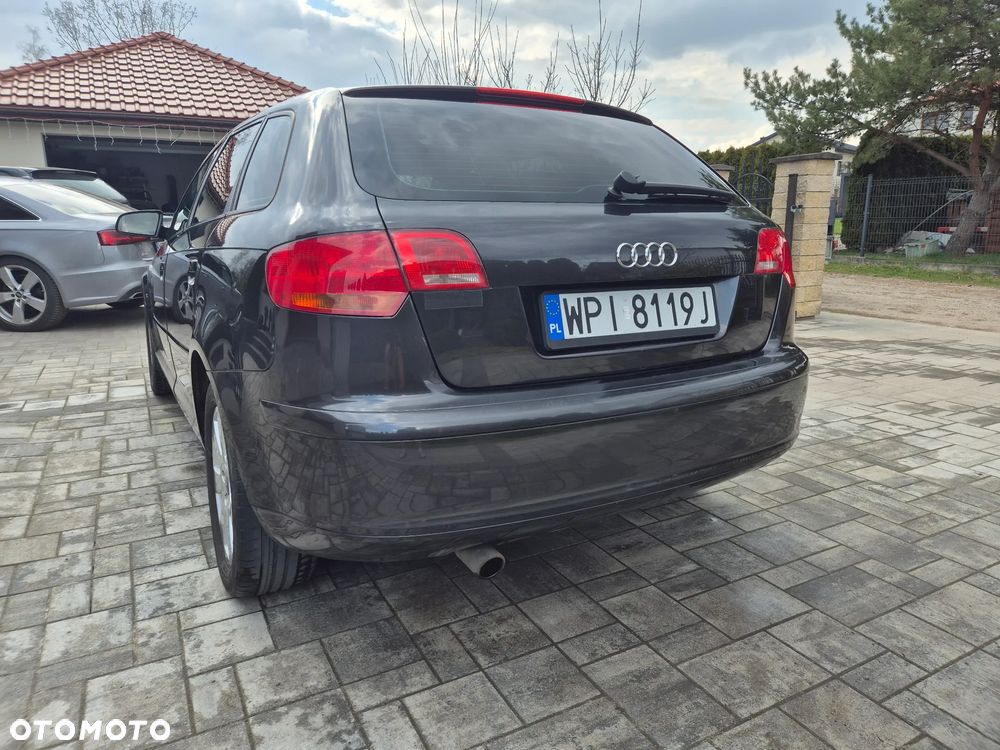 Audi A3 Sportback 1.6 Ambiente - 3