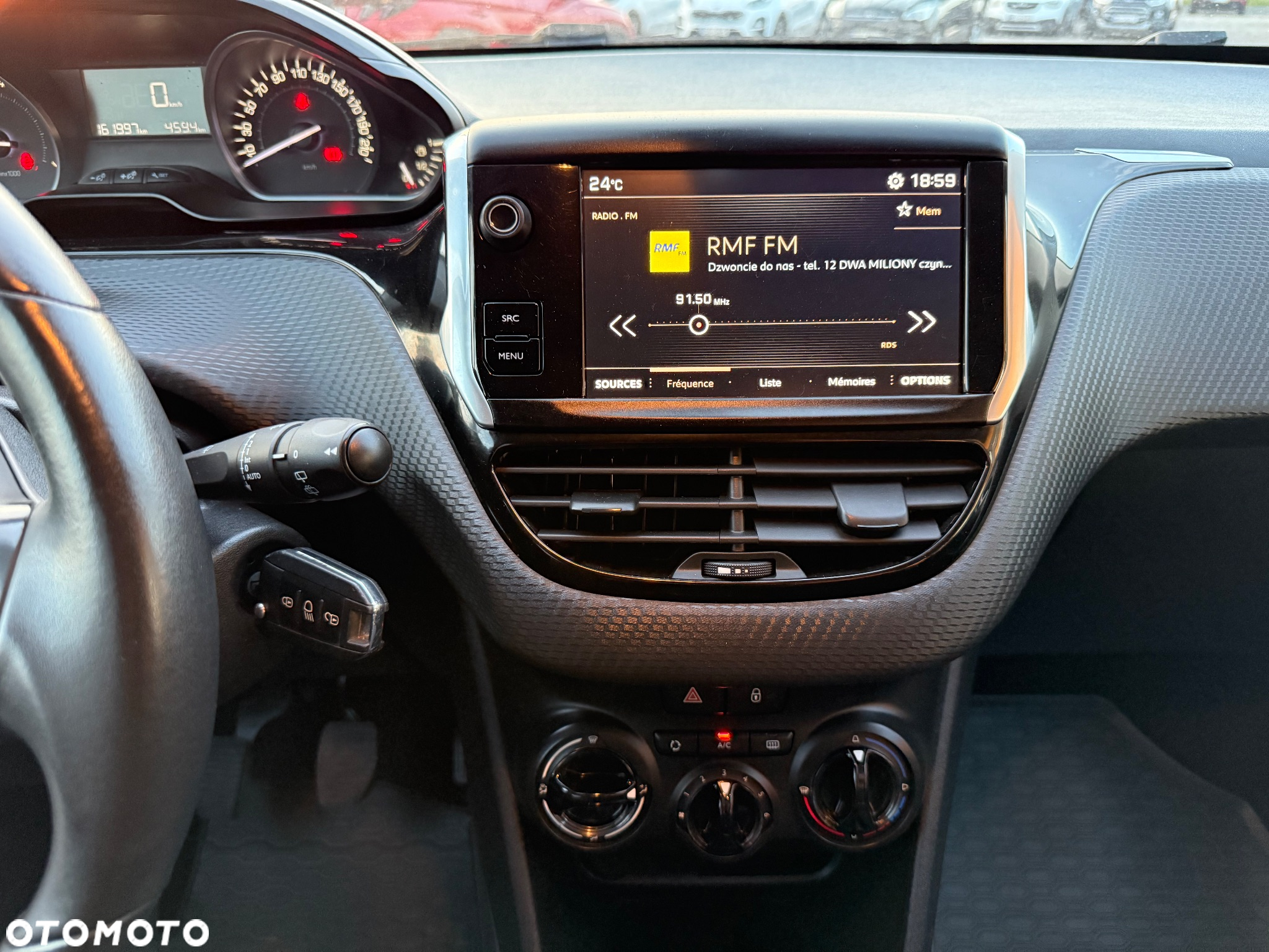 Peugeot 2008 1.2 Pure Tech Active S&S - 23