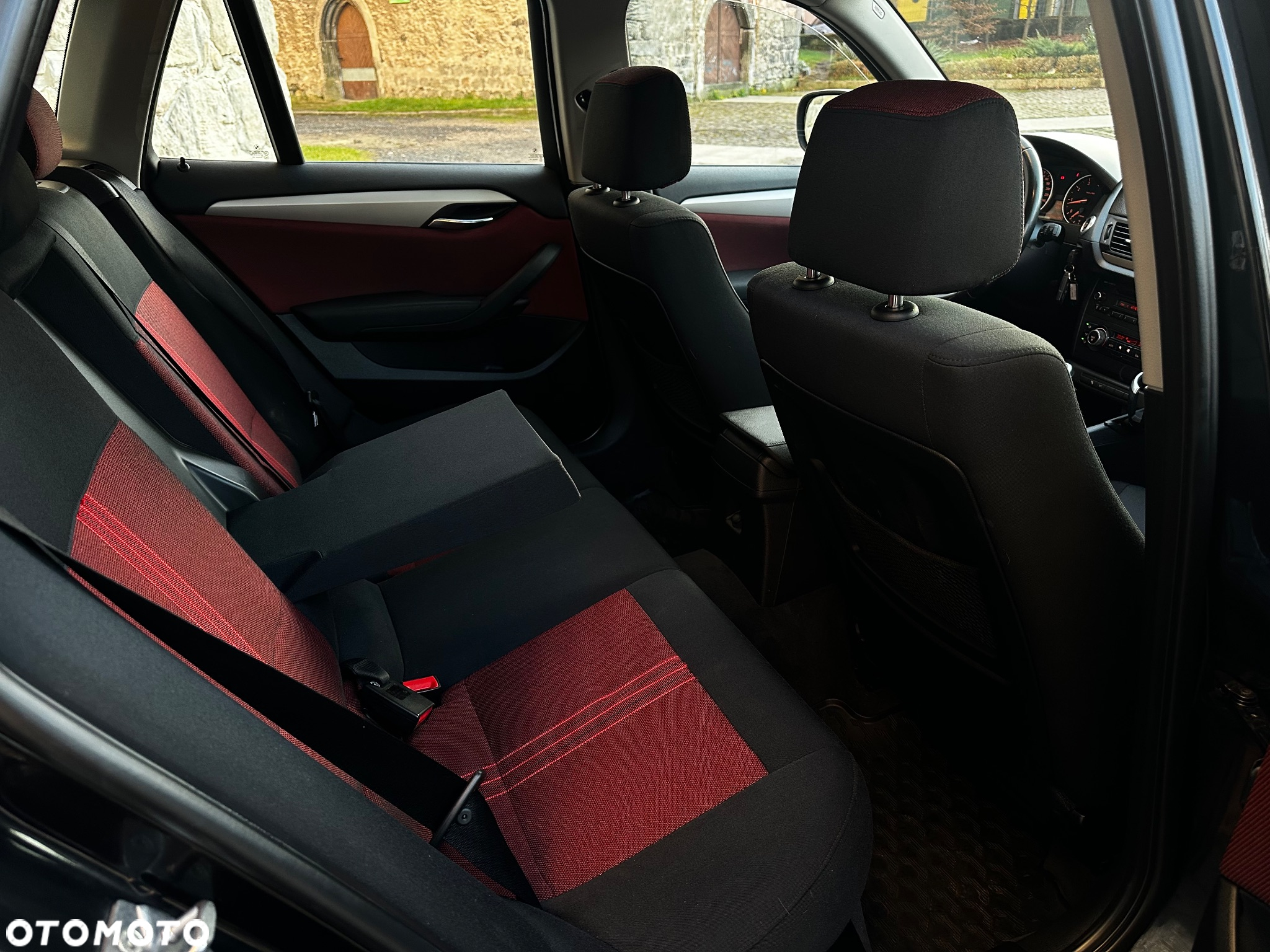 BMW X1 sDrive18i - 14