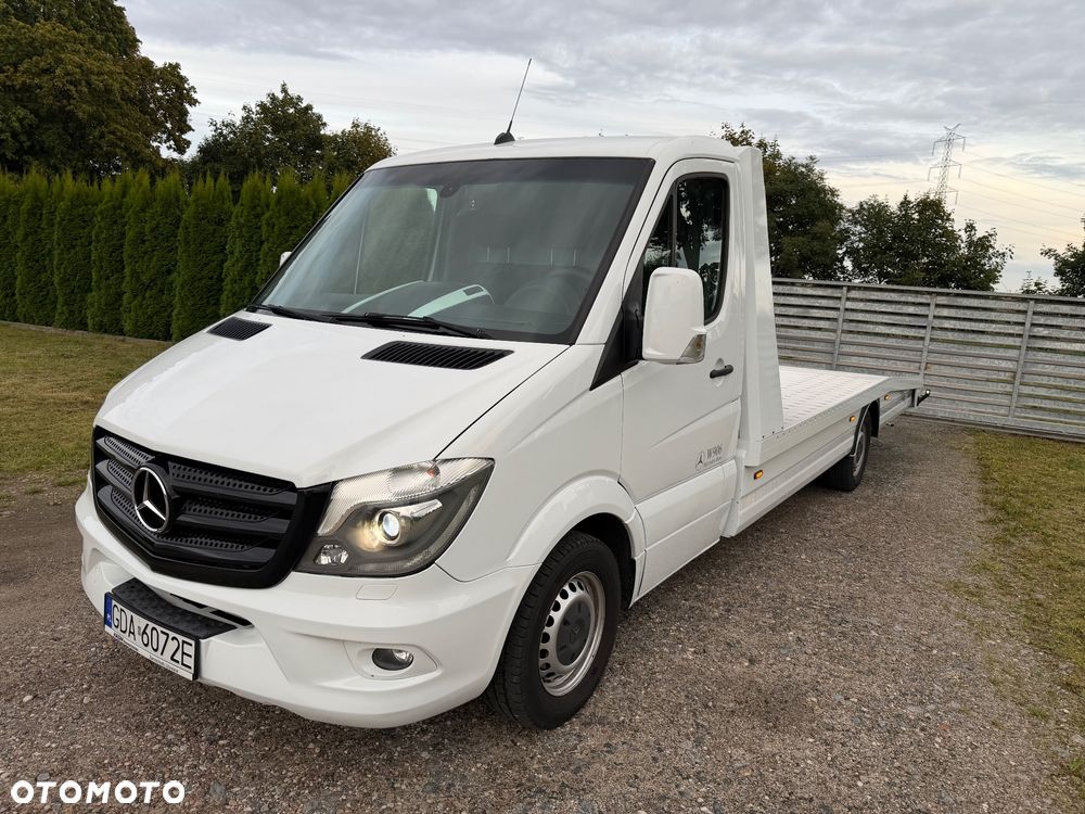 Mercedes-Benz Sprinter - 2