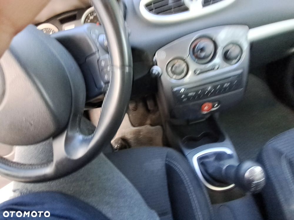 Renault Clio 1.5 dCi Alize - 18