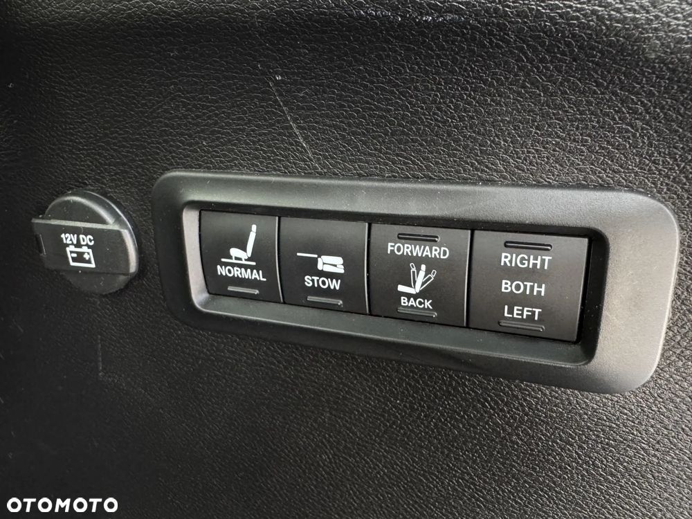 Chrysler Pacifica - 18