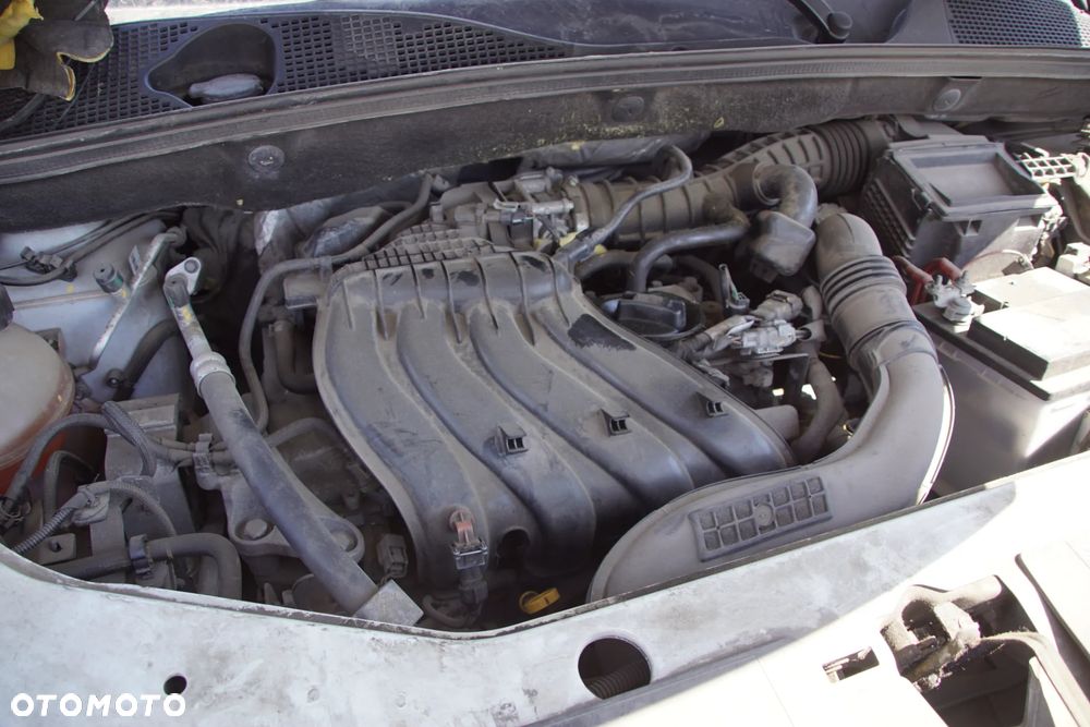 Auto na części - Dacia Dokker 1.6 SCE 102 KM H4M738 JR5076 DV369 2016R Silnik Skrzynia Drzwi Błotnik Lampa Lusterko Klamka Szyba Deska Kokpit Sterownik Moduł Czujnik Licznik Panel Kierownica - 17